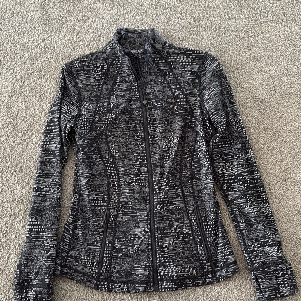 Lululemon Define Jacker Black and White Size 8